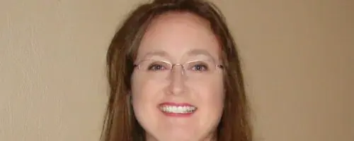Carolyn Arnold photo