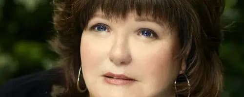 Karen Rose photo