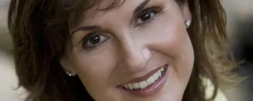 Karen White photo