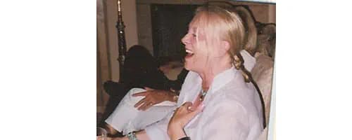 Elizabeth Adler photo
