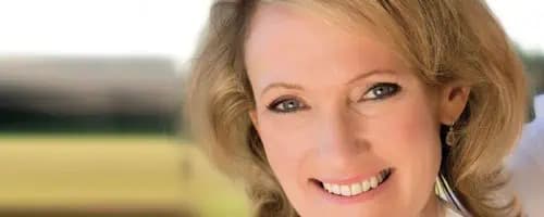 Karen Kingsbury photo