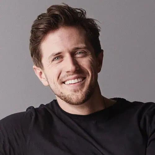 Pierce Brown photo