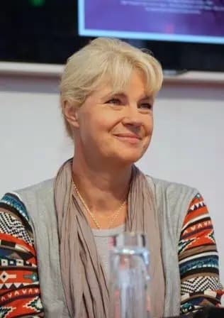 Nele Neuhaus photo